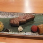 日本料理 たかむら - 秋田錦牛みすじ　こけももワイン煮、深谷ねぎ　ほおずき 山椒とホースラディッシュ