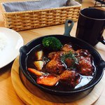 カフェ&キッチン テリア - 肉球手ごねハンバーグセット