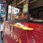 バインミー☆サンドイッチ　丸井吉祥寺店  - 赤いトラックが目印