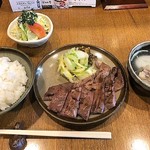 備前 - 牛たん定食