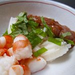 Kappouizakayakaju - 「山芋と海老の梅肉和え」580円（定番メニュー）山芋を切って、海老を添えて、梅肉をかけただけ・・・シンプルです。 2011.10.21「割烹居酒屋かじゅのブログ」