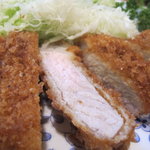 とんかつ ゆたか - ロースのアップ