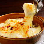 Bistro EBISU - ホクホクポテトのとろーりチーズ焼き