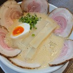 ラーメン家 みつ葉 - 豚CHIKIしょうゆチャーシュー。