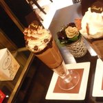 リンツ ショコラ カフェ 銀座店 - リンツ・ショコラグラッセリエジョワとモカグラッセ