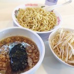 Ramentsukemententakakutobe - つけ麺３００ｇに野菜チョイ増し  ¥900也