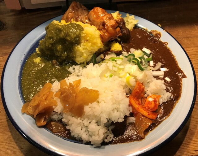 もうやんカレー しんばし>