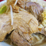 ラーメン二郎 - 豚