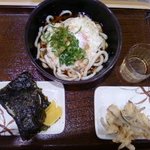 水戸家 - おむすびとかき揚げとやまかけぶっかけうどん