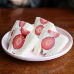 珈琲閣 - いちごサンド☆