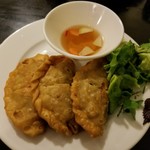 Quán Ăn Ngon - パリパリの揚げ餃子みたいなもの