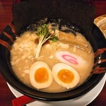 ラーメン雷豚 - 雷豚特製ラーメン