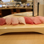 まぐろや石亭 - 「究極のまぐろ七貫握り」