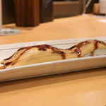 まぐろや石亭 - 「釜煮 天然穴子一本握り」