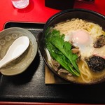 あずみうどん	 - ジビエ鍋焼きうどん980円