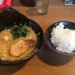 横浜家系ラーメン 布施商店 - 