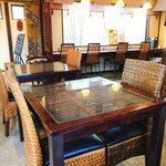 Tho Tho cá phé  - テーブル席とカウンター席
