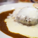MAJI CURRY Kanda Jinbocho Ten - カレールーにチーズフォンデュソースが絡む