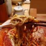 麺屋 極鶏 - 赤だく 麺リフト