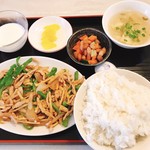 中華料理 福満亭 - 日替わりの青椒肉絲