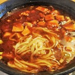 中国料理 東北風味 東北餃子房 - 麻婆豆腐麺