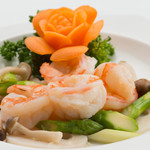 Stir-fried shrimp and vegetables