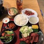 Shichirinya - ✿飛騨牛カルビランチ ← 数量限定９８０円✿ご飯大盛り無料✿冷麺ハーフ２００円✿牛ロース ランチ単品５８０