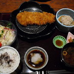 とんかつ懐石 こざくら - ロースカツ定食　1300円