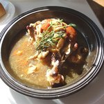 骨付きチキンの　ランチ