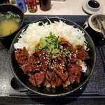 Ikebukuro Nikugekijou - ハラミ丼。