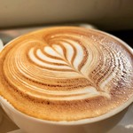 MOONDOGG espresso roasters - カフェラテ