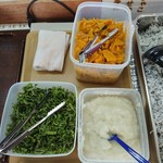 土佐角弘海産 - 大根おろし、大葉、漬物の薬味