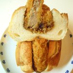 ベーカリーハラダ - 豊島メンチパン