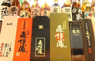 h Akihabara Umai Sakana To Shouchuu. Jizake Bimikensan Tetsu - 地酒も十四代、黒龍、亀の翁、田酒飛露喜やさらに希少な金賞酒や限定品のみ、季節物も含めて40種類ご用意！焼酎に至っては森伊蔵、魔王、百年の孤独、兼八などは当然で、少量生産品や10年物～50年物まで究極の