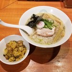 麺屋 六感堂 - 手もみ中華そば（端麗煮干背脂バージョン）