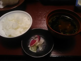 Jougashimakeikyuuhoteru - ご飯、赤出汁味噌汁