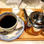 ジョーズ バー - 珈琲は2杯分
