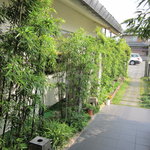 Mitsunari - 入り口から外を見た画像