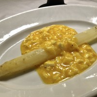 トラットリア グランボッカ - ホワイトアスパラガスの目玉焼き載せ