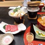 ホテル瑞鳳 - 豆乳スキヤキ 温玉を絡めて