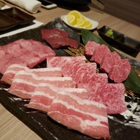 近江うし 焼肉 にくTATSU 青山本店 - 