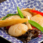 Stir-fried scallops and vegetables