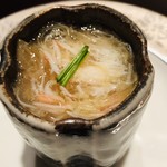 神楽坂 鉄板焼 中むら - 愛知県知多半島産原木椎茸の茶碗蒸し　ズワイ蟹とモウカザメのフカヒレ銀餡掛け