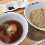 らぁ麺 飯田商店 - スープはシンプルです。