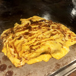 Harajuku Okonomiyaki Andoteppanyaki Yaiyai - オムチーズお好み焼き？だったかな(^^)(^^)