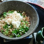 吟八亭 やざ和 - ぶっかけおろしそば（太打ち）