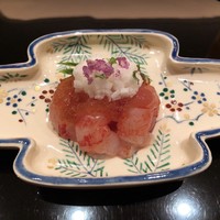 まき村 - 縞牡丹海老、梅肉ジュレと山芋添え