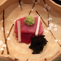 まき村 - 本鮪、うど添え