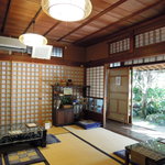 長谷路 - おうちの中で食事です・・・