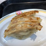 餃子の王将 - 餃子(3個) 140円。